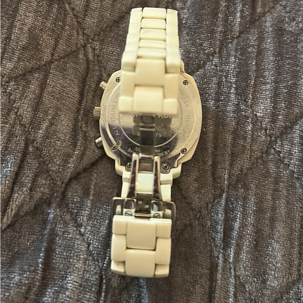 Mk white watch - Picture 2 of 2
